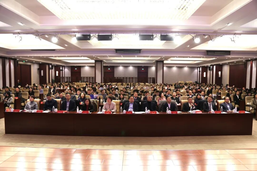 【众达律所动态】|众达所首席执行合伙人周广荣律师受邀出席对外经济贸易大学法学院2025年度奖助学金颁奖典礼！